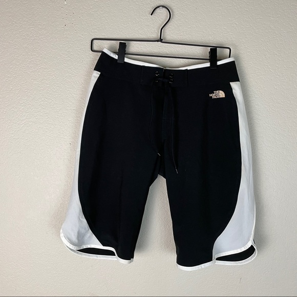The North Face Swim Trunks Womans Apex Size 2 - Picture 1 of 9